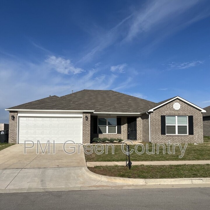 16124 S 83rd E Ave in Bixby, OK - Building Photo