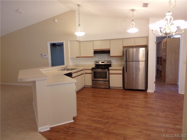 6122 E Plum St in Inverness, FL - Building Photo - Building Photo
