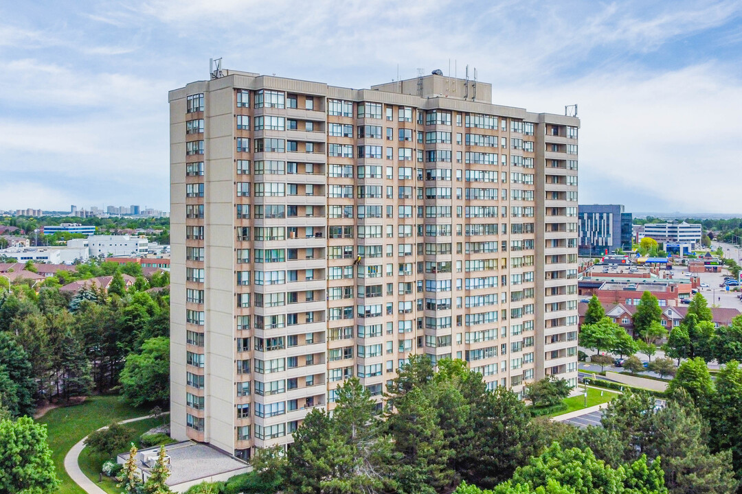 The Coronation in Brampton, ON - Building Photo