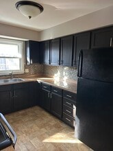 6038 Urbandale Ave in Des Moines, IA - Building Photo - Building Photo