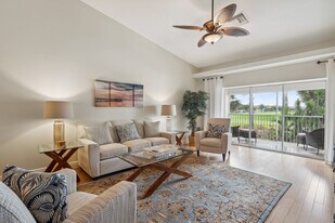 2920 Cypress Trace Cir in Naples, FL - Building Photo
