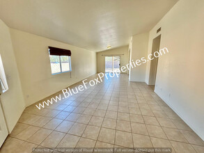 2183 W Burlwood Way in Tucson, AZ - Building Photo - Building Photo