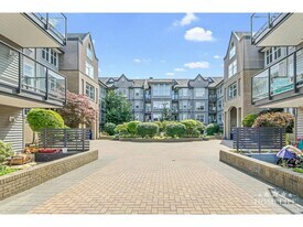 20200-20256 56 Ave in Langley, BC - Building Photo