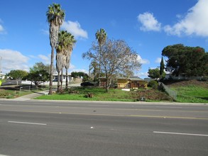 Civic Center Vista in Vista, CA - Building Photo - Building Photo