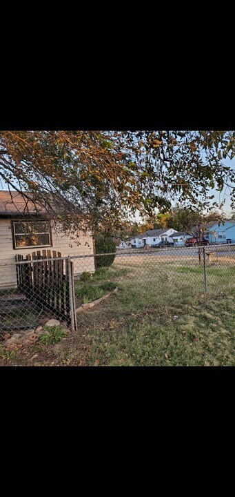 1403 N Atlanta Pl in Tulsa, OK - Building Photo