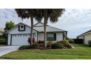 25 Nantucket Dr in Palm Coast, FL - Building Photo - Building Photo