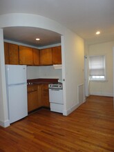 305 S Iseminger St, Unit 3 in Philadelphia, PA - Building Photo - Building Photo