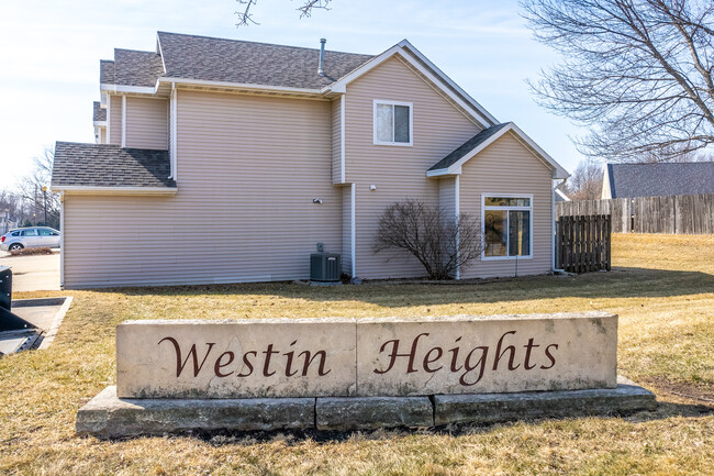 Westin Heights Townhomes in West Des Moines, IA - Building Photo - Building Photo