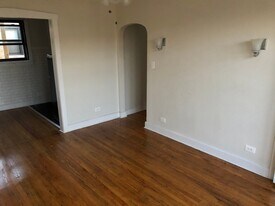 6364 N Hermitage Ave in Chicago, IL - Building Photo