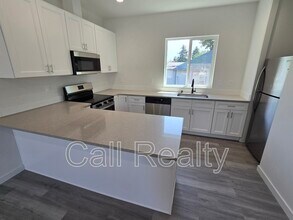 4215 N Locust Rd in Spokane, WA - Building Photo - Building Photo