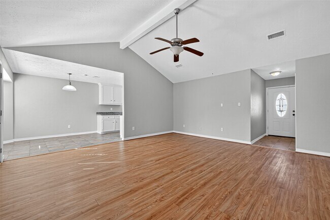 5834 Fallengate Dr in Spring, TX - Building Photo - Building Photo