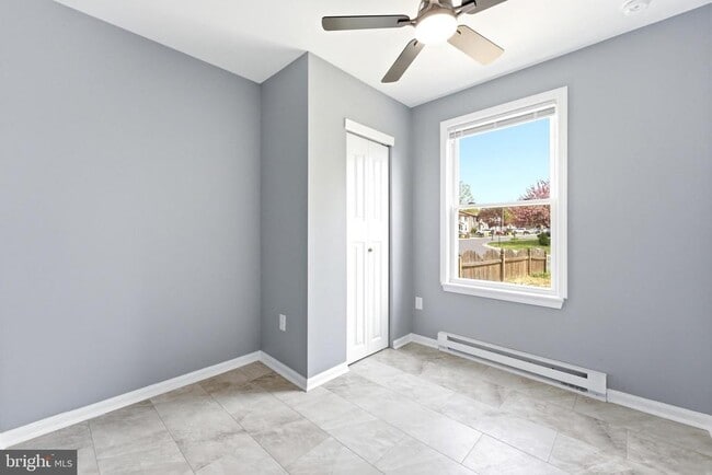 79 Edinshire Rd in Gloucester Township, NJ - Building Photo - Building Photo