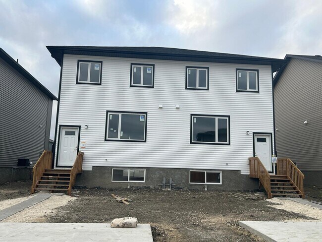 11 Aquila Rd in Winnipeg, MB - Building Photo - Building Photo