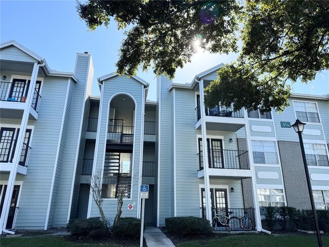property at 2550 N Alafaya Trail