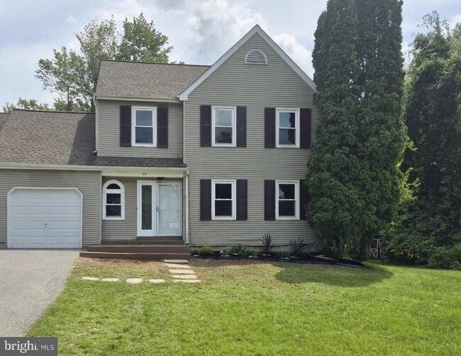 property at 414 Windsor Cir