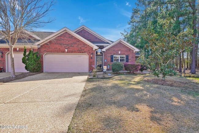 816 Greystone Ct