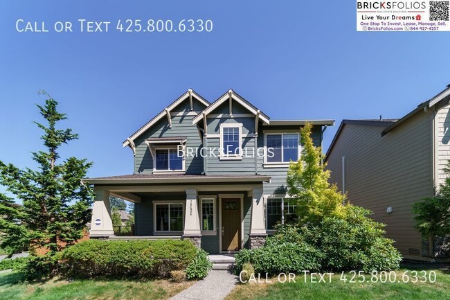 property at 10626 Eastridge Dr NE