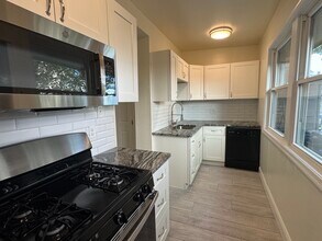 128 Gay St in Philadelphia, PA - Building Photo - Building Photo