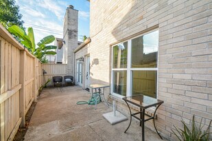 9509 Windswept Ln in Houston, TX - Building Photo