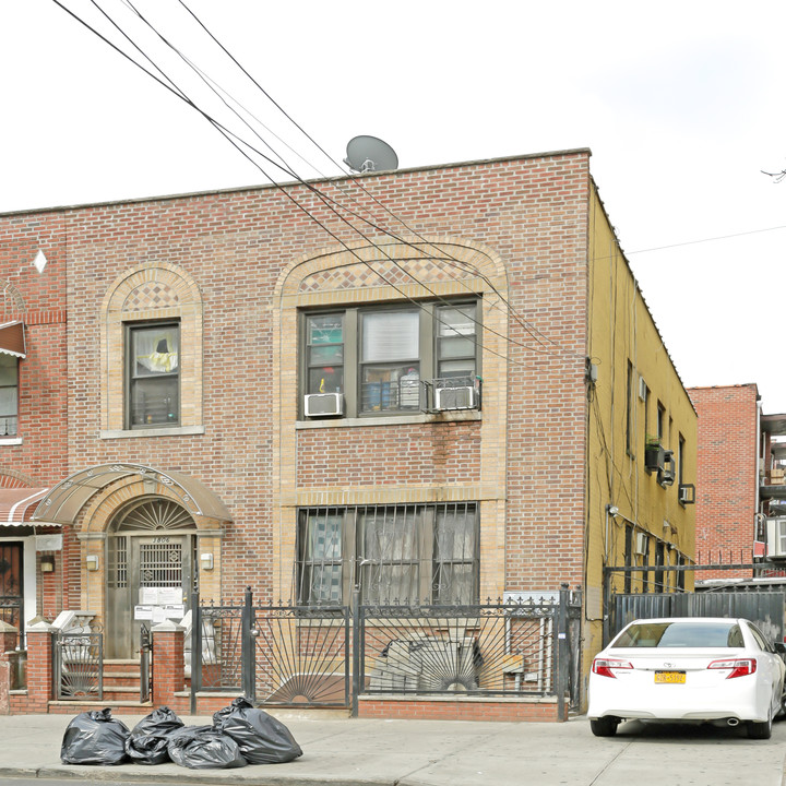 3806 108th St in Corona, NY - Building Photo