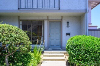 9584 Easter Way in San Diego, CA - Building Photo - Building Photo