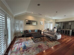 7060 Big Springs Ct in Las Vegas, NV - Building Photo - Building Photo