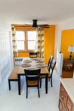 1042 E 93rd St, Unit 1042 2nd Fl in Brooklyn, NY - Building Photo - Building Photo