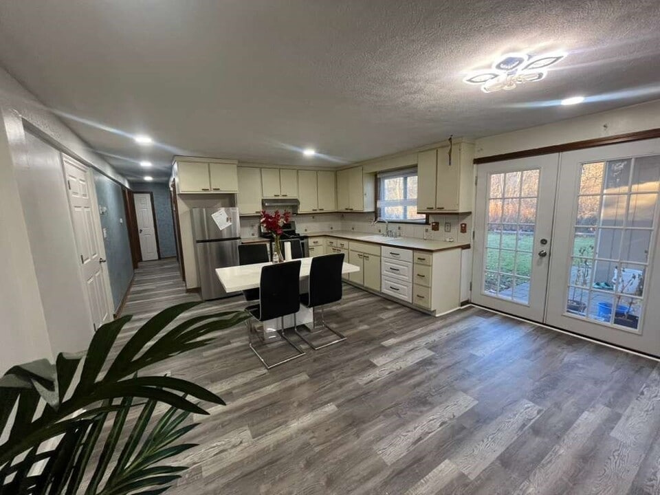 36 Stevens St in Stoneham, MA - Building Photo