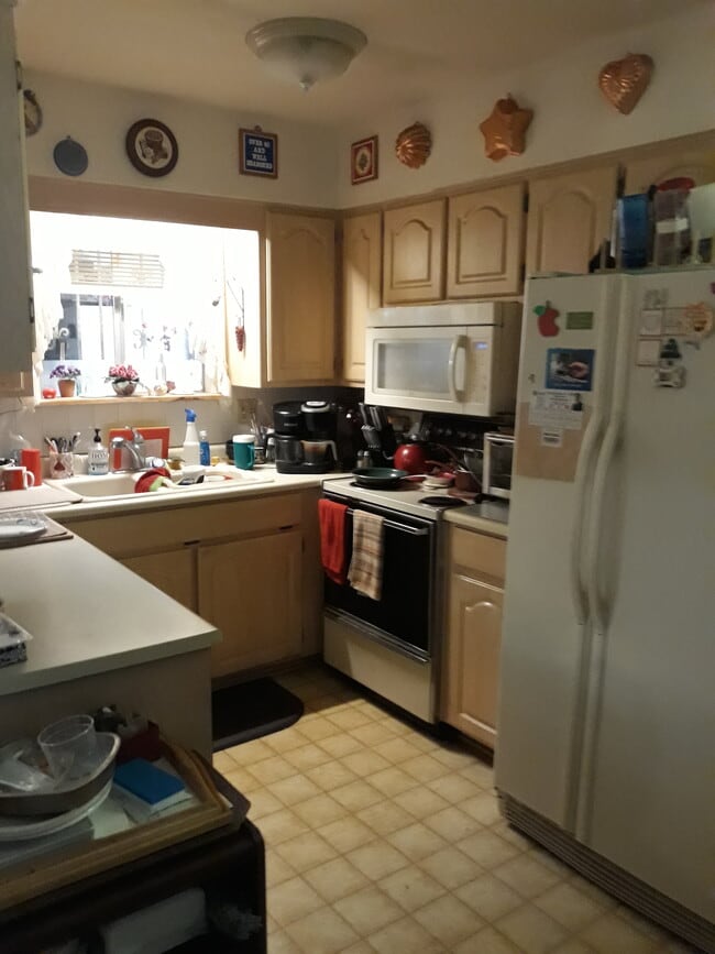 8902 N 13th St in Phoenix, AZ - Foto de edificio - Building Photo