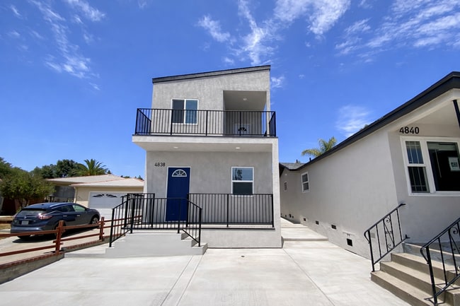 property at 4838 Curry Dr