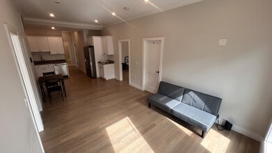 16 Highgate St, Unit 203 in Boston, MA - Building Photo - Building Photo