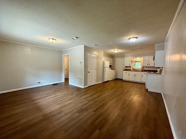 property at 1323 S 6th St