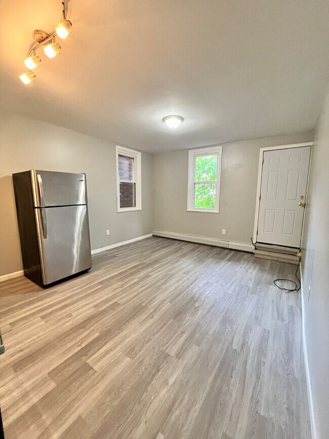 33 Armstrong Ave in Jersey City, NJ - Building Photo - Building Photo