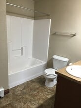 3117 W Glenpark Dr, Unit 6 in Appleton, WI - Building Photo - Building Photo