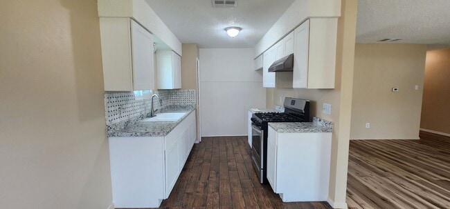 property at 1804 Greenhill Dr