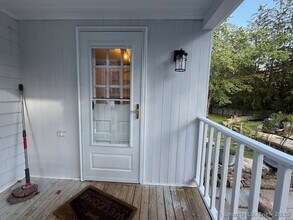 332 Belden Hill Rd in Wilton, CT - Building Photo - Building Photo