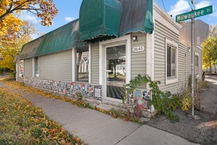 2645 Milwaukee St in Madison, WA - Building Photo