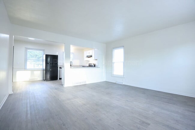 5207 N 60th St in Omaha, NE - Building Photo - Building Photo