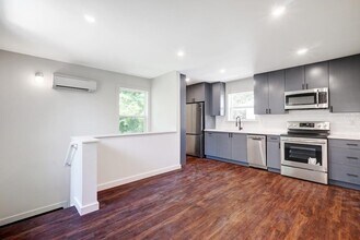 4718 Depew Ave in Austin, TX - Building Photo - Building Photo