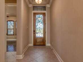 2321 Gilia Dr in Austin, TX - Foto de edificio - Building Photo