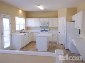 3515 Donamire Way NW in Kennesaw, GA - Building Photo - Building Photo