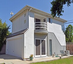 2330 Malcolm Ave, Unit #unique studio in Los Angeles, CA - Building Photo - Building Photo
