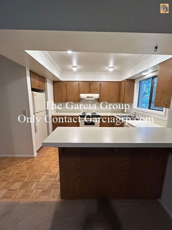 315 Cervantes Cir in Lake Oswego, OR - Building Photo - Building Photo