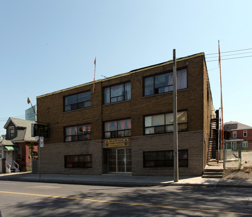 331 Old Weston Rd in Toronto, ON - Building Photo