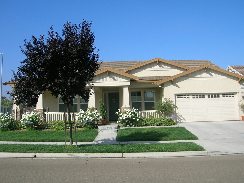 2949 Novara St in Livermore, CA - Foto de edificio