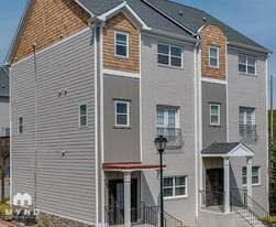 302 Laurel Ave SW in Atlanta, GA - Building Photo