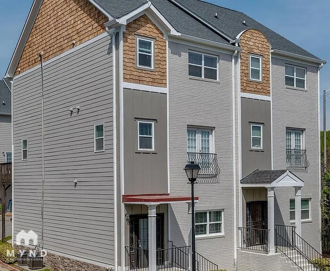 property at 302 Laurel Ave SW