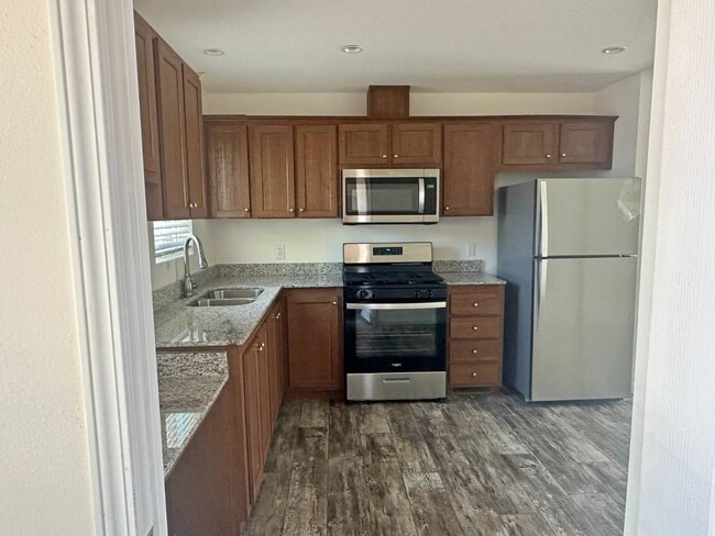 591 Childers St in Coalinga, CA - Building Photo - Building Photo