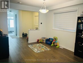 76 Mcbride Trl in Barrie, ON - Building Photo - Building Photo