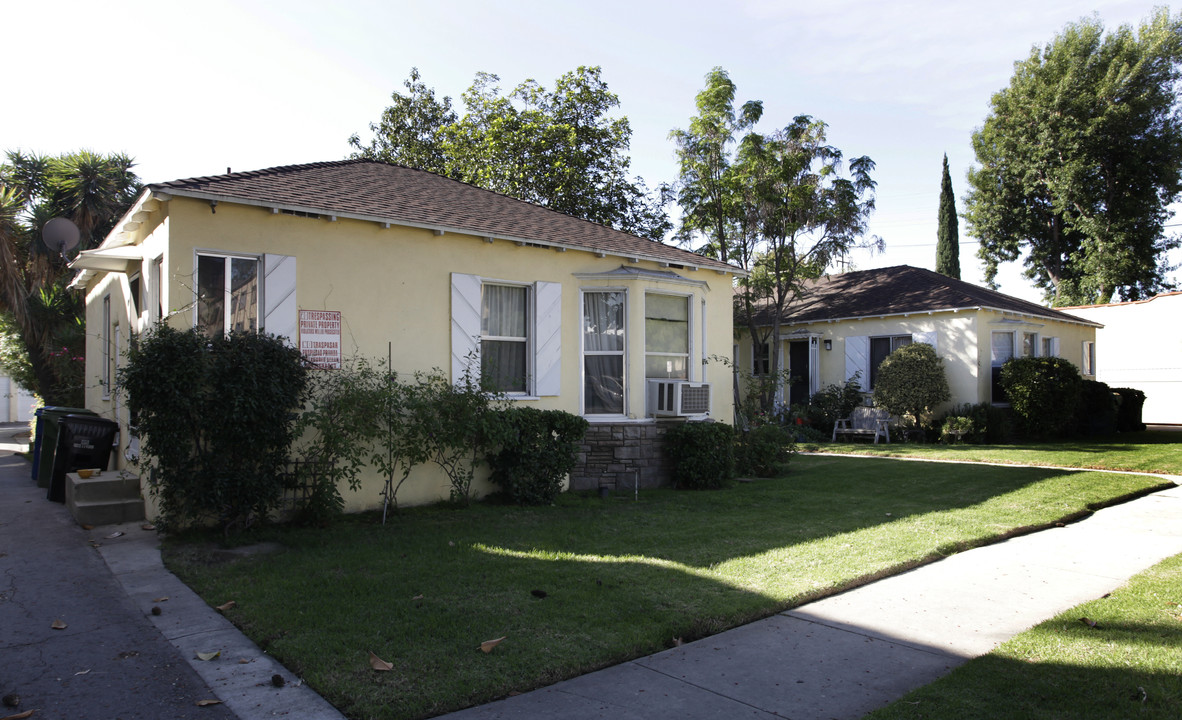 10942-10946 Hortense St in North Hollywood, CA - Building Photo